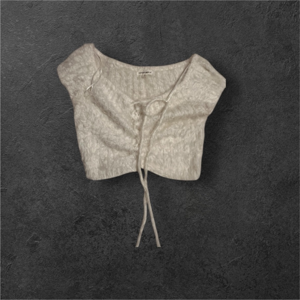 Cotton Candy La Chic White Lace-Up Crop Top Sweater